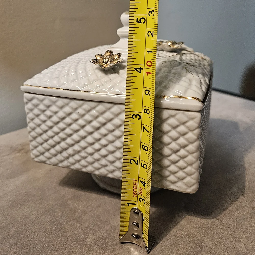Tilso, Japan Handpainted Dresser Dish With Lid White Gold Vintage Trinket Box